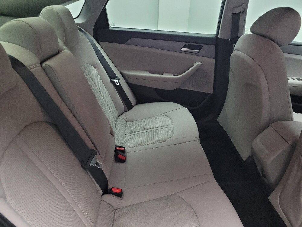 2018 Hyundai Sonata in Taylor, MI 48180 - 18141822 19