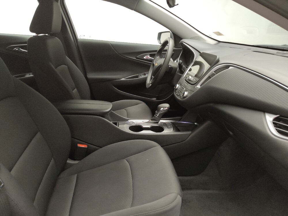 2025 Chevrolet Malibu in Taylor, MI 48180 - 18141824 21