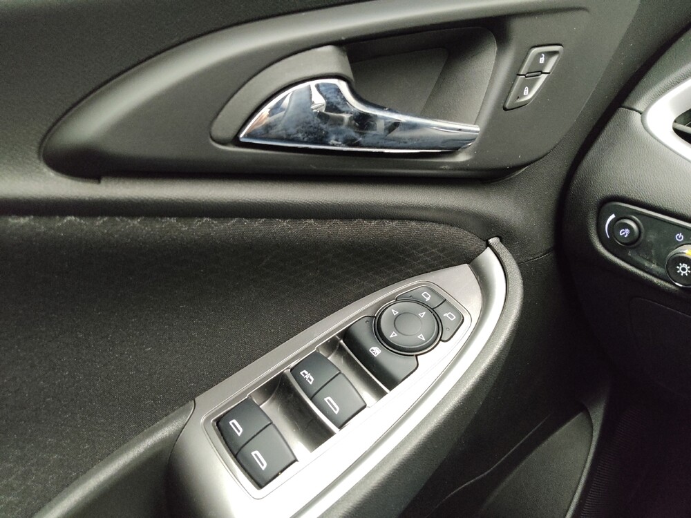 2025 Chevrolet Malibu in Taylor, MI 48180 - 18141824 27