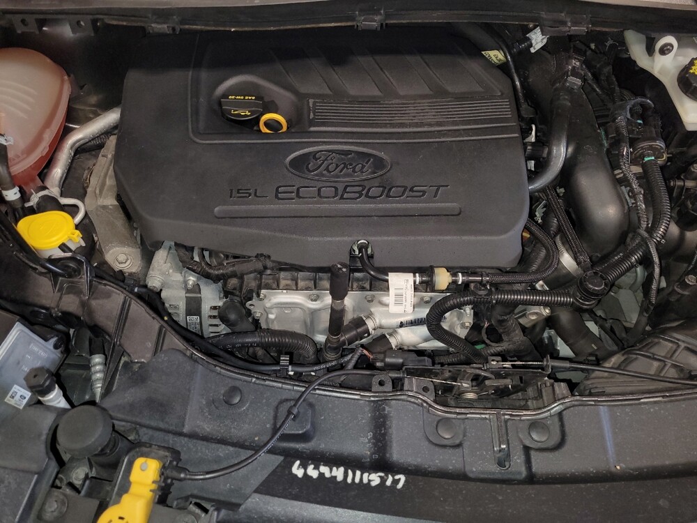 2018 Ford Escape in Jacksonville, FL 32210 - 18141851 30