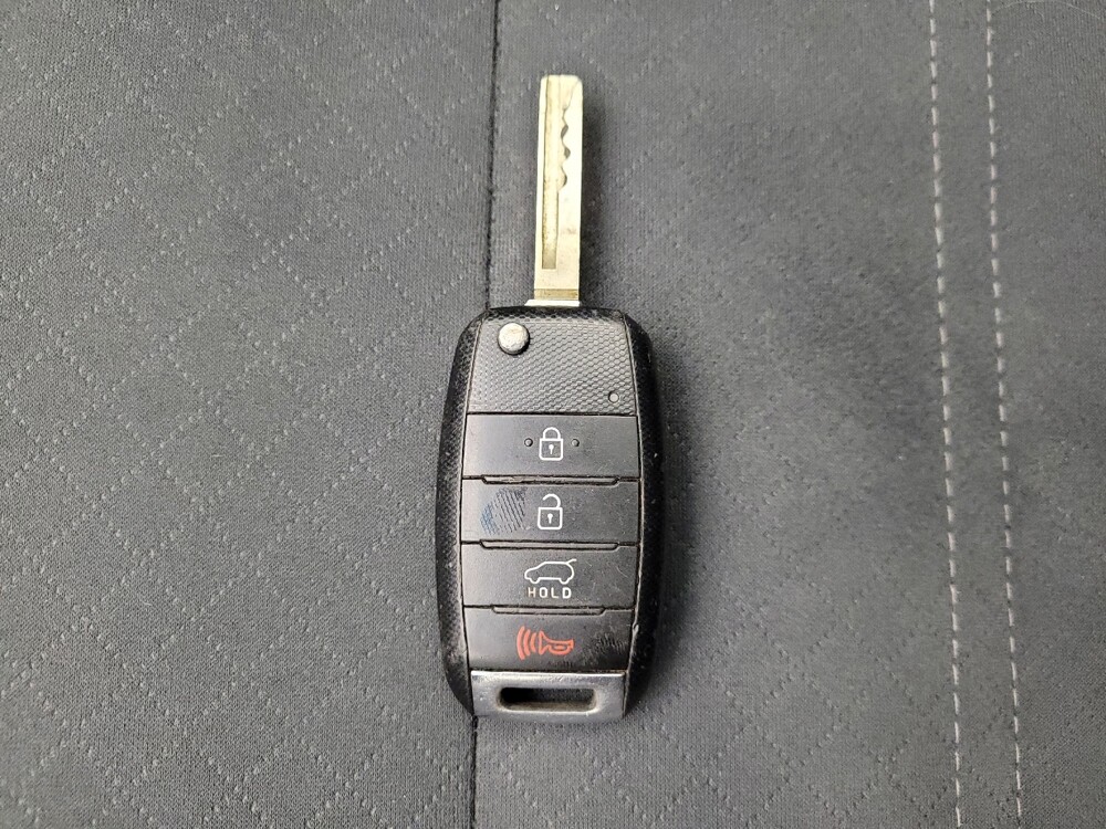 2019 Kia Sorento in Eastpointe, MI 48021 - 18141865 32