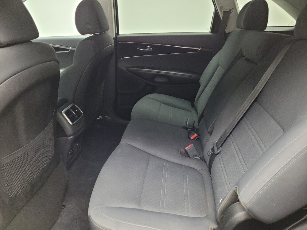 2019 Kia Sorento in Eastpointe, MI 48021 - 18141865 18