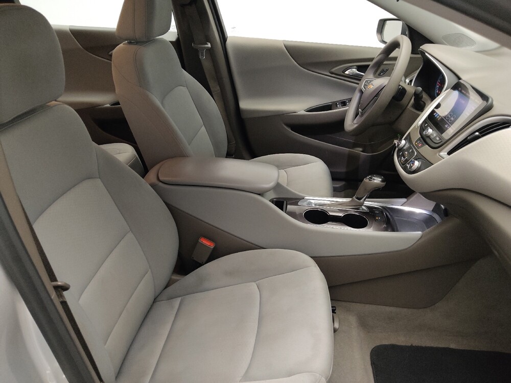 2020 Chevrolet Malibu in Duluth, GA 30096 - 18141880 21