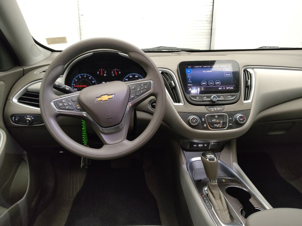 2020 Chevrolet Malibu in Duluth, GA 30096 - 18141880 22