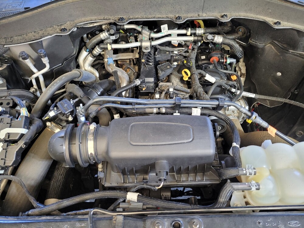 2022 Ford Explorer in Columbus, OH 43228 - 18141883 30