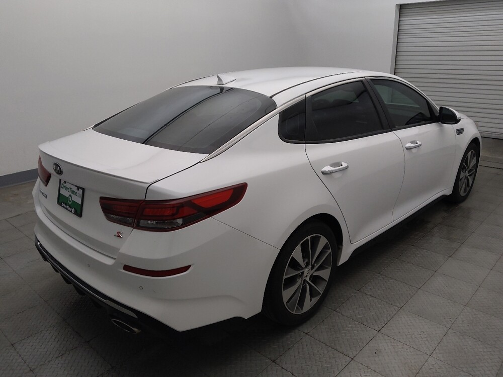 2019 Kia Optima in Houston, TX 77060 - 18141886 9