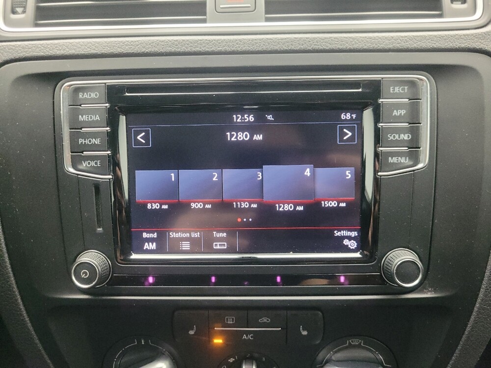 2018 Volkswagen Jetta in Indianapolis, IN 46219 - 18141889 25