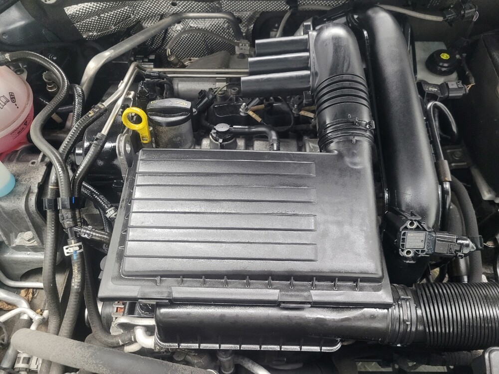 2018 Volkswagen Jetta in Indianapolis, IN 46219 - 18141889 30