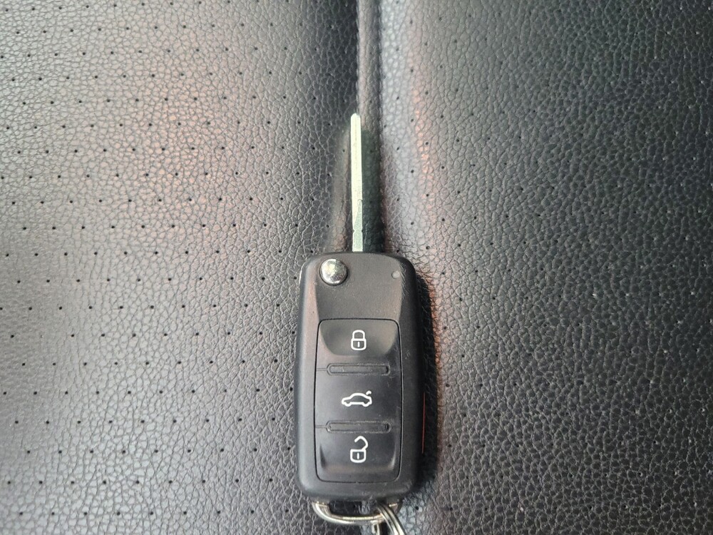 2018 Volkswagen Jetta in Indianapolis, IN 46219 - 18141889 32