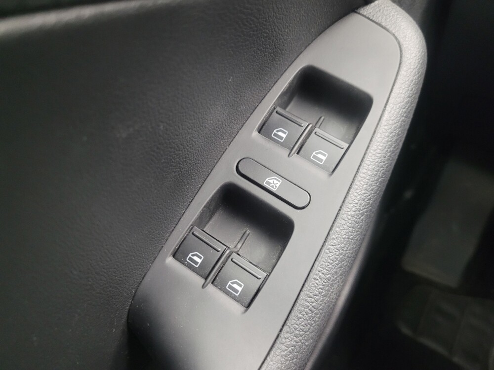 2018 Volkswagen Jetta in Indianapolis, IN 46219 - 18141889 27