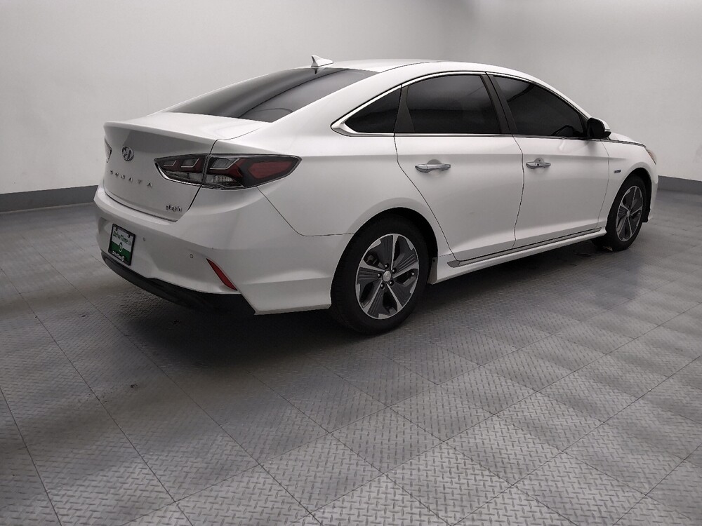 2019 Hyundai Sonata in Topeka, KS 66611 - 18141897 10