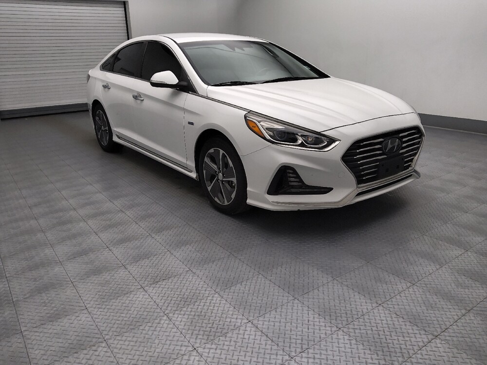 2019 Hyundai Sonata in Topeka, KS 66611 - 18141897 13