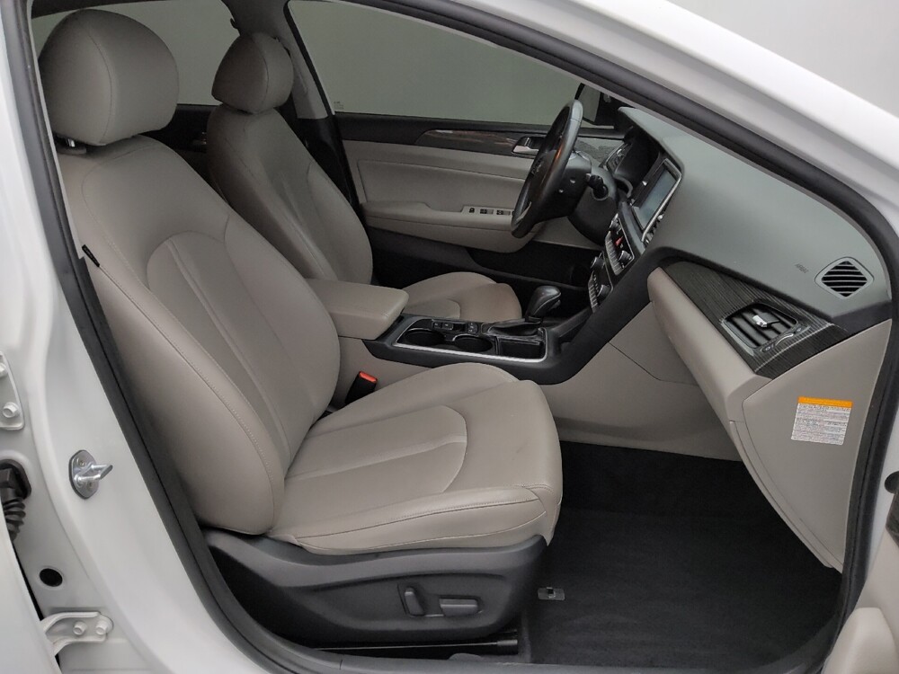 2019 Hyundai Sonata in Topeka, KS 66611 - 18141897 21