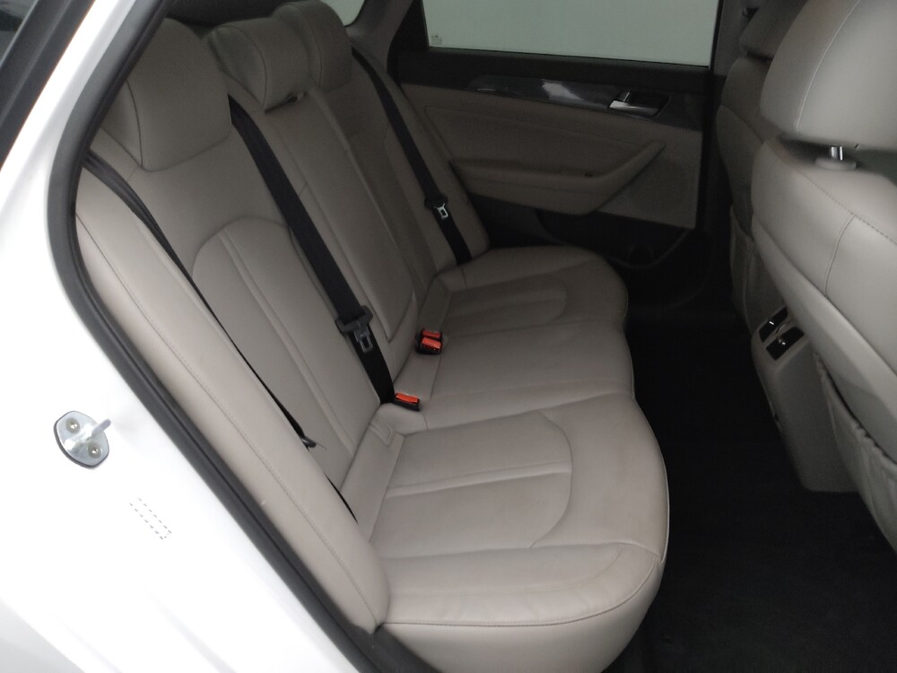 2019 Hyundai Sonata in Topeka, KS 66611 - 18141897 19