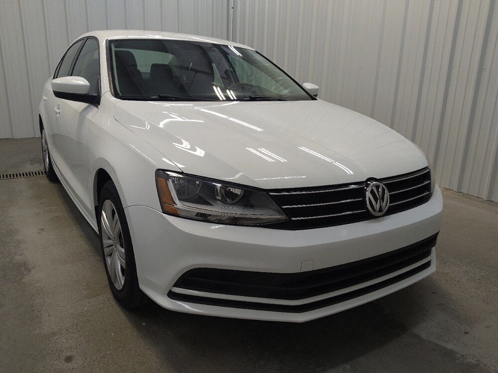 2017 Volkswagen Jetta in Cincinnati, OH 45255 - 18141910 13