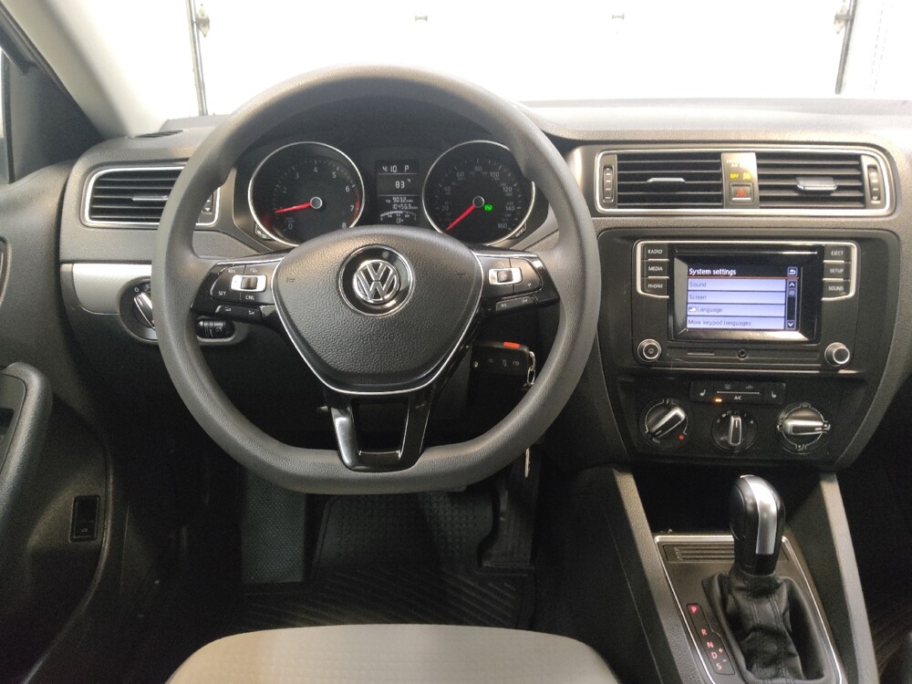 2017 Volkswagen Jetta in Cincinnati, OH 45255 - 18141910 22