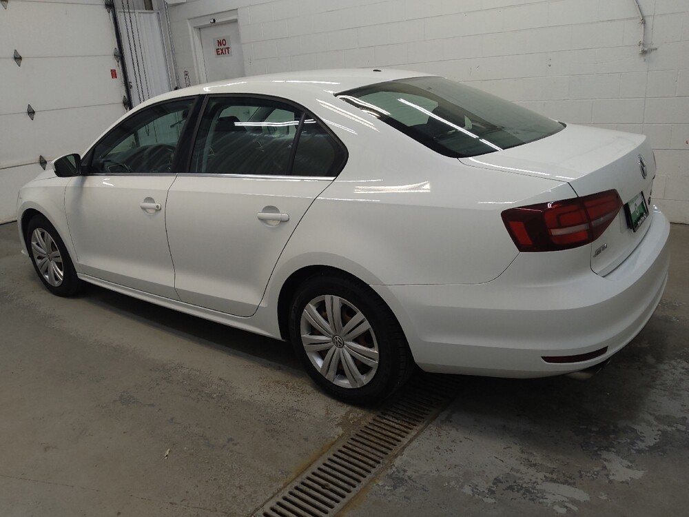 2017 Volkswagen Jetta in Cincinnati, OH 45255 - 18141910 3