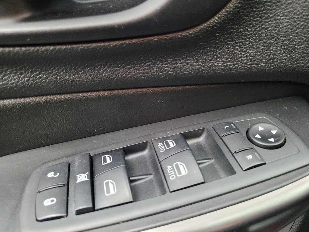 2019 Jeep Cherokee in Madison, TN 37115 - 18141927 27
