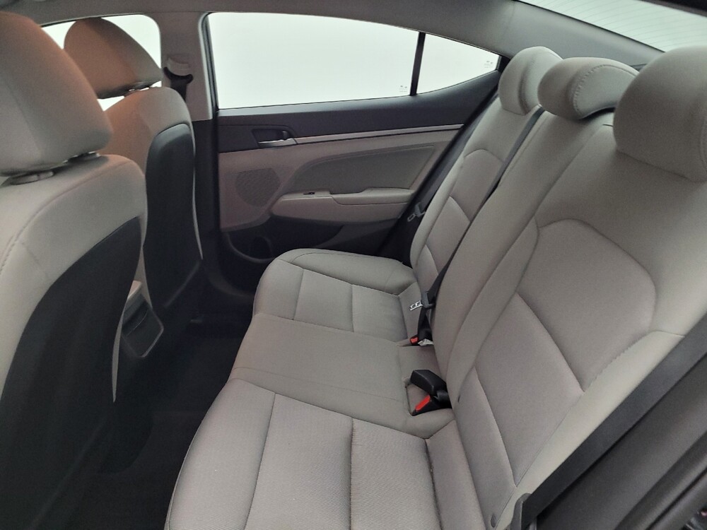 2018 Hyundai Elantra in Columbus, OH 43228 - 18141929 18