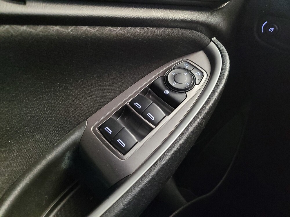 2019 Chevrolet Malibu in Lexington, KY 40509 - 18141950 27