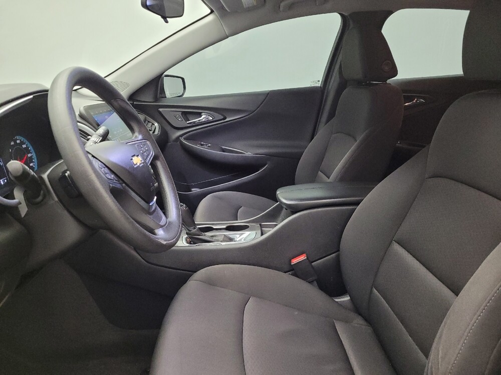 2019 Chevrolet Malibu in Lexington, KY 40509 - 18141950 17