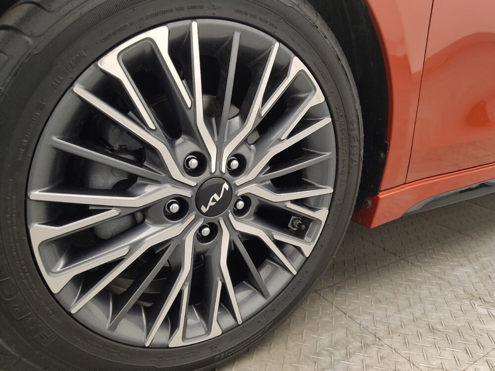 2023 Kia Forte in Savannah, GA 31419 - 18141954 31