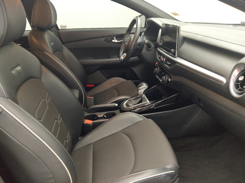 2023 Kia Forte in Savannah, GA 31419 - 18141954 21