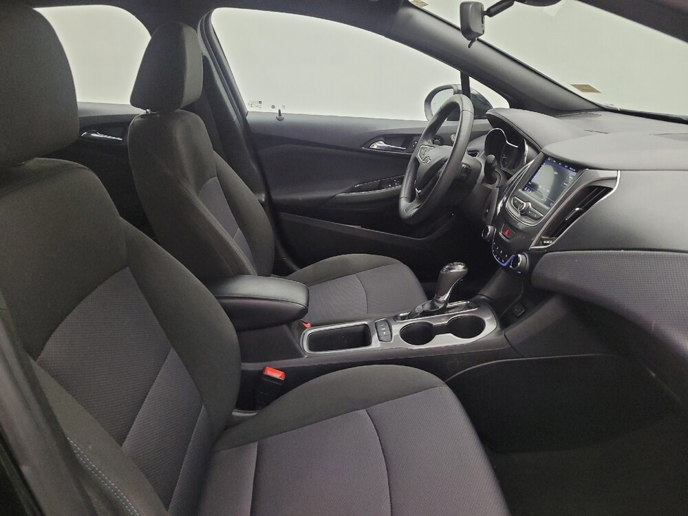 2019 Chevrolet Cruze in Lexington, KY 40509 - 18141956 21