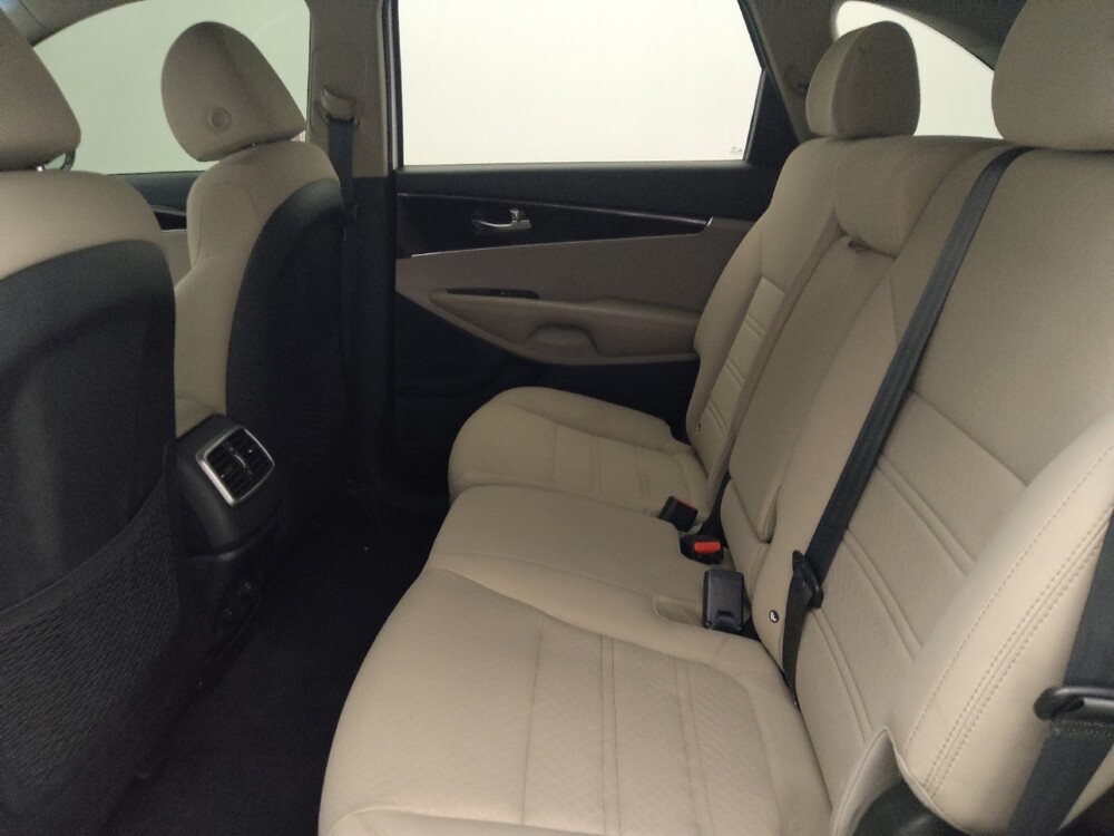 2020 Kia Sorento in Savannah, GA 31419 - 18141959 18