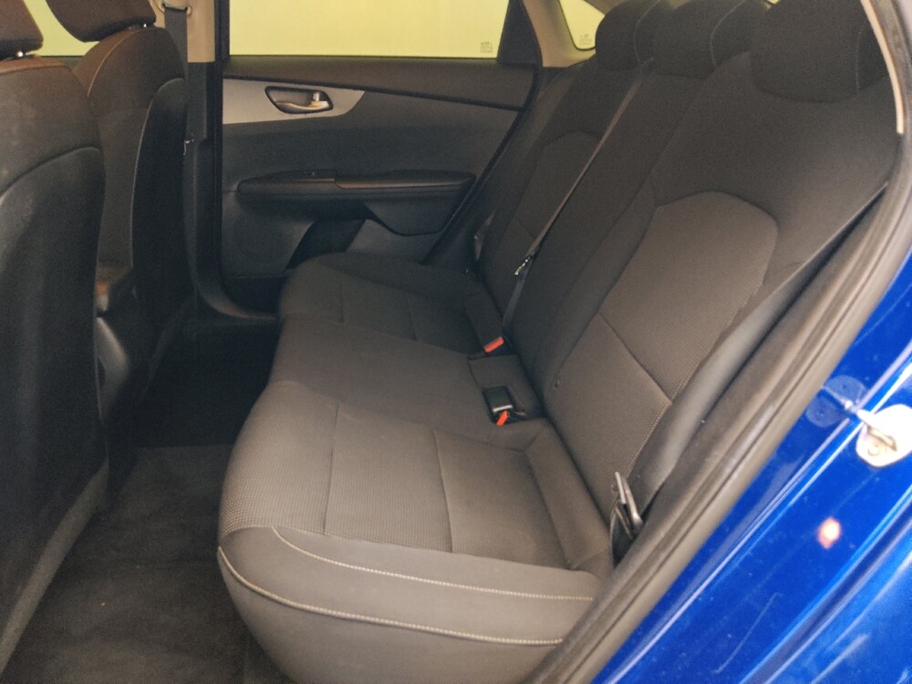 2019 Kia Forte in Savannah, GA 31419 - 18141962 18
