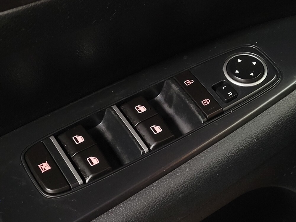 2019 Kia Forte in Savannah, GA 31419 - 18141962 27