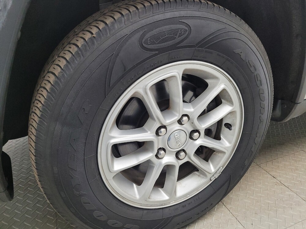 2018 Jeep Grand Cherokee in Taylor, MI 48180 - 18141966 31