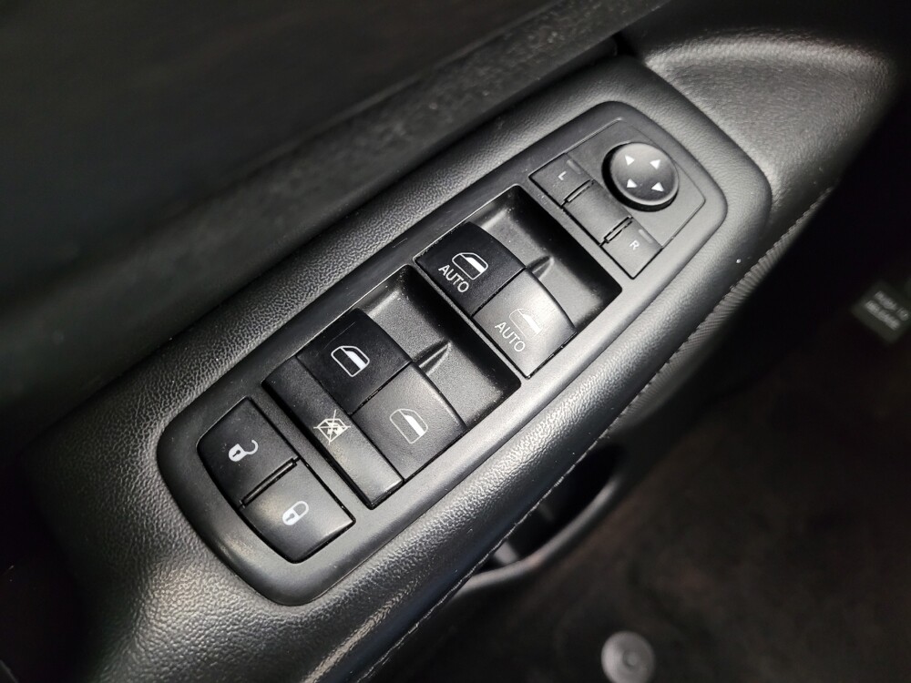 2018 Jeep Grand Cherokee in Taylor, MI 48180 - 18141966 27