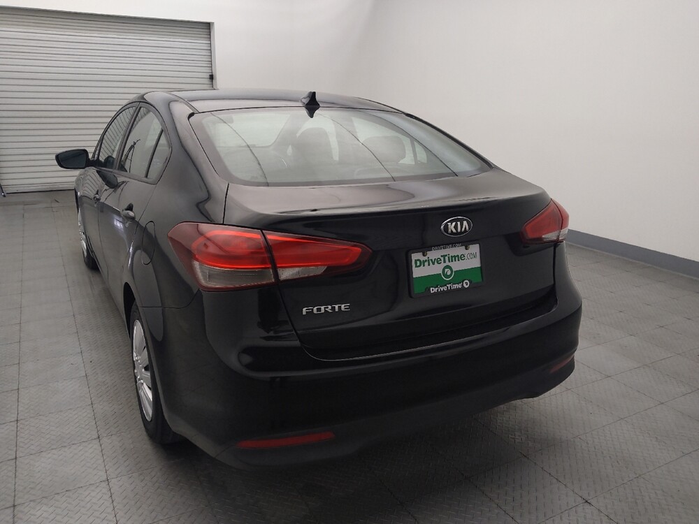 2017 Kia Forte in Houston, TX 77034 - 18141994 6