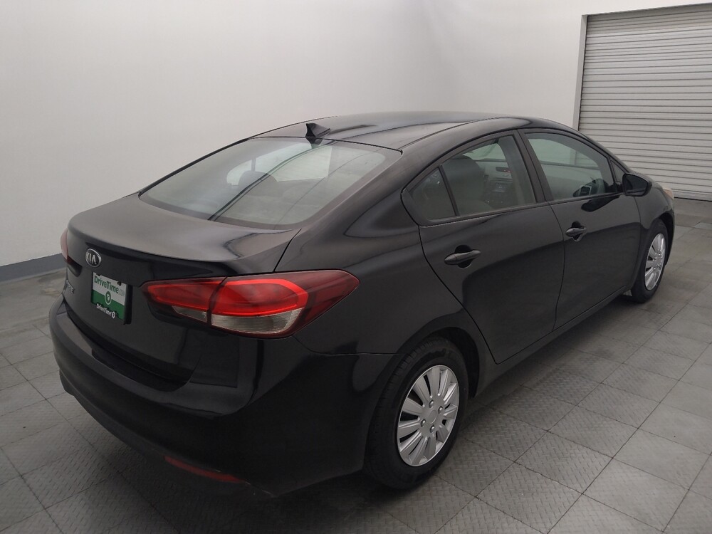 2017 Kia Forte in Houston, TX 77034 - 18141994 9