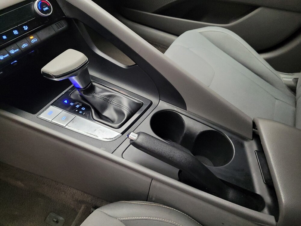 2021 Hyundai Elantra in Downey, CA 90241 - 18141996 26