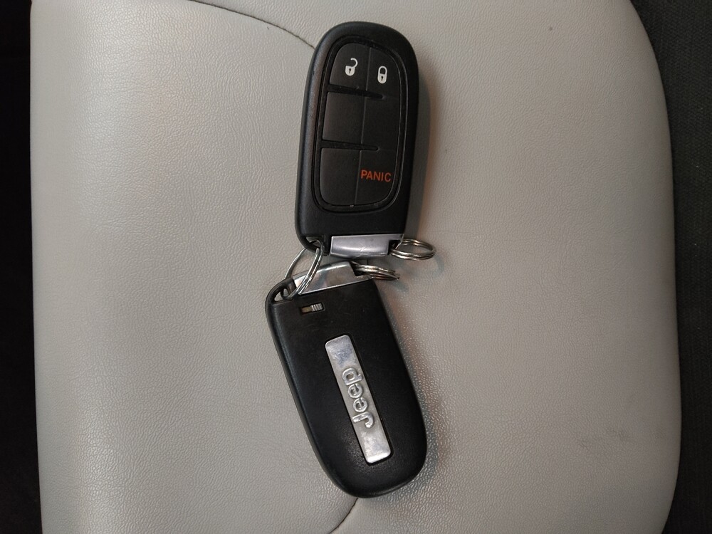 2020 Jeep Cherokee in Springfield, MO 65807 - 18142016 32