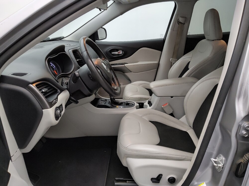 2020 Jeep Cherokee in Springfield, MO 65807 - 18142016 17