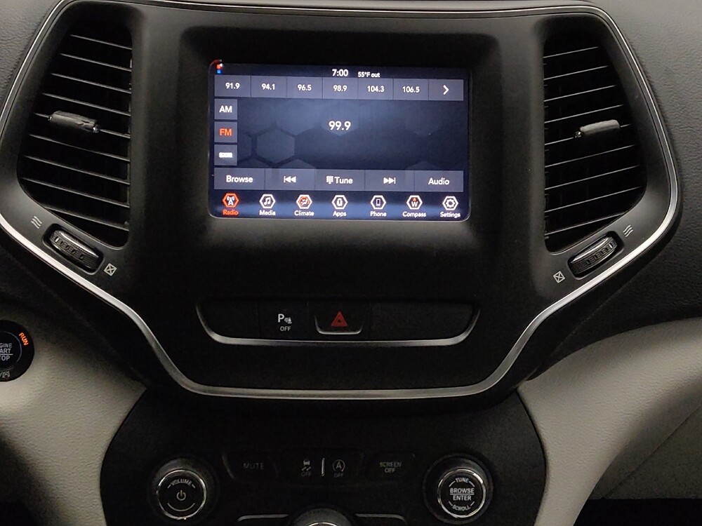 2020 Jeep Cherokee in Springfield, MO 65807 - 18142016 25