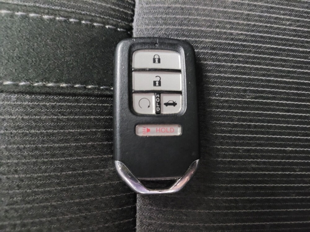 2018 Honda Accord in Taylor, MI 48180 - 18142018 32