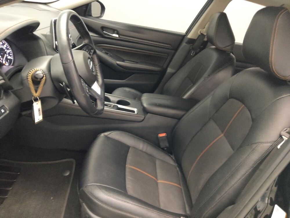 2019 Nissan Altima in Athens, GA 30606 - 18142020 17