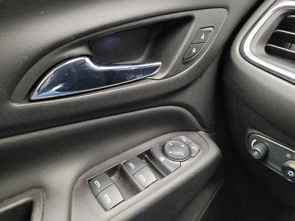 2021 Chevrolet Equinox in Eastpointe, MI 48021 - 18142025 27