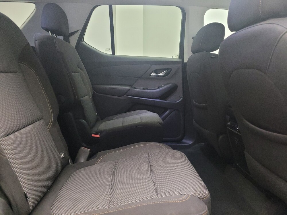 2021 Chevrolet Traverse in Eastpointe, MI 48021 - 18142029 19