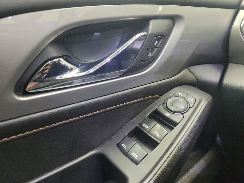 2021 Chevrolet Traverse in Eastpointe, MI 48021 - 18142029 27