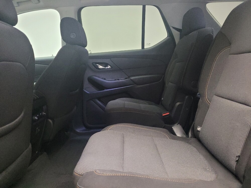 2021 Chevrolet Traverse in Eastpointe, MI 48021 - 18142029 18