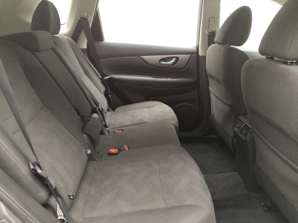 2016 Nissan Rogue in Eastpointe, MI 48021 - 18142031 19