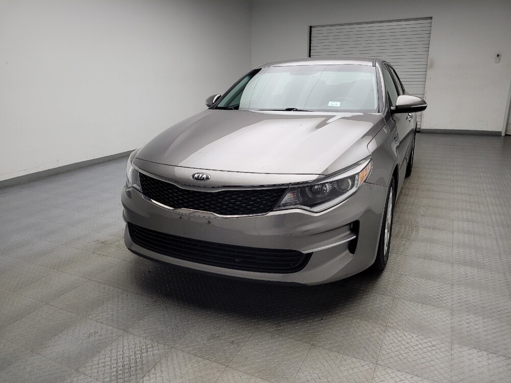 2018 Kia Optima in Eastpointe, MI 48021 - 18142033 15