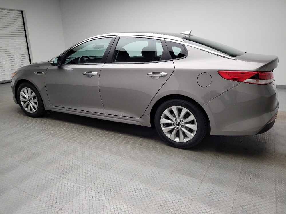 2018 Kia Optima in Eastpointe, MI 48021 - 18142033 3