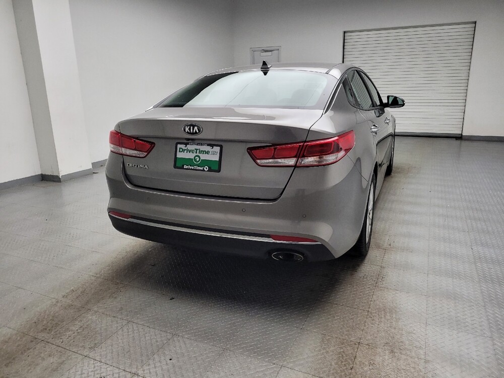 2018 Kia Optima in Eastpointe, MI 48021 - 18142033 7