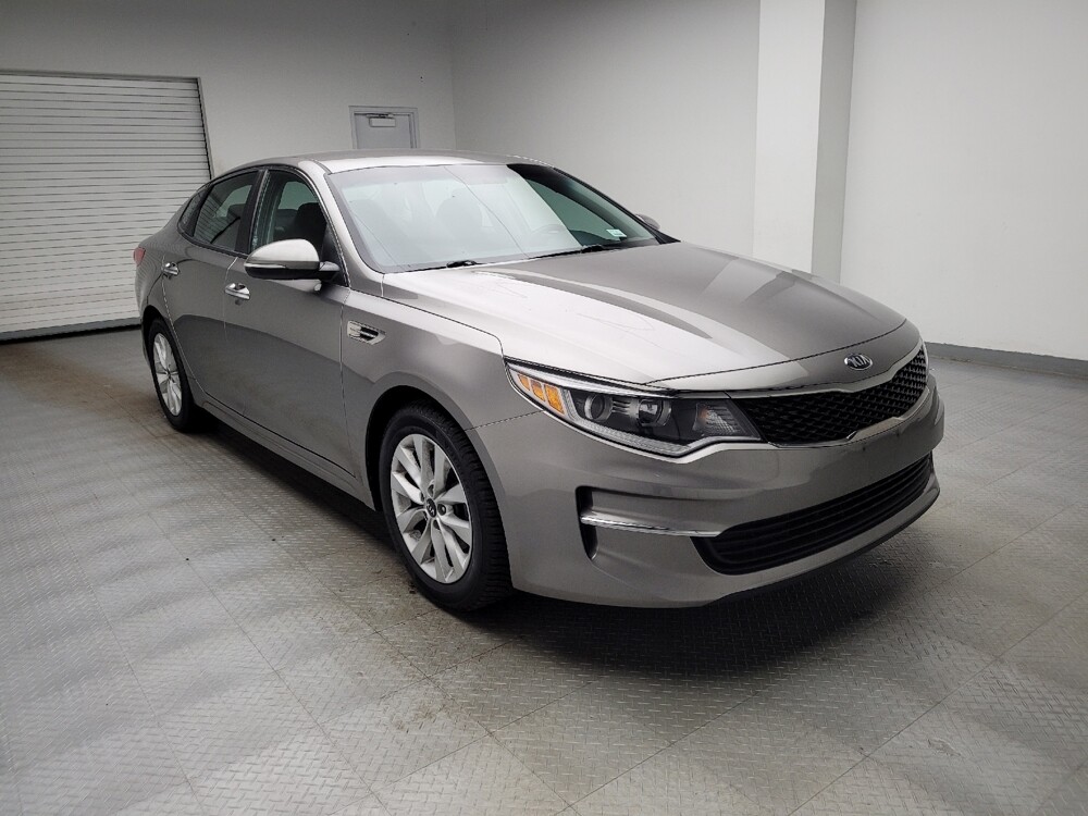 2018 Kia Optima in Eastpointe, MI 48021 - 18142033 13